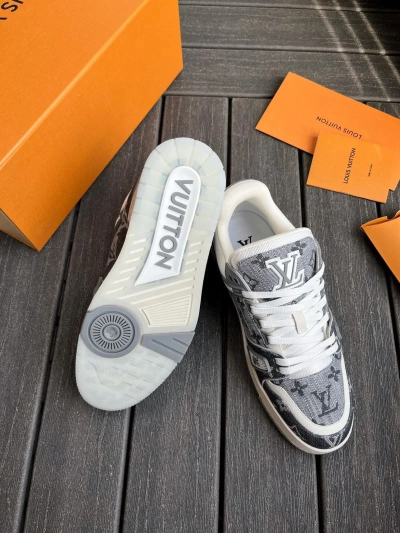 Louis Vuitton Trainer Sneaker FastDry 30900