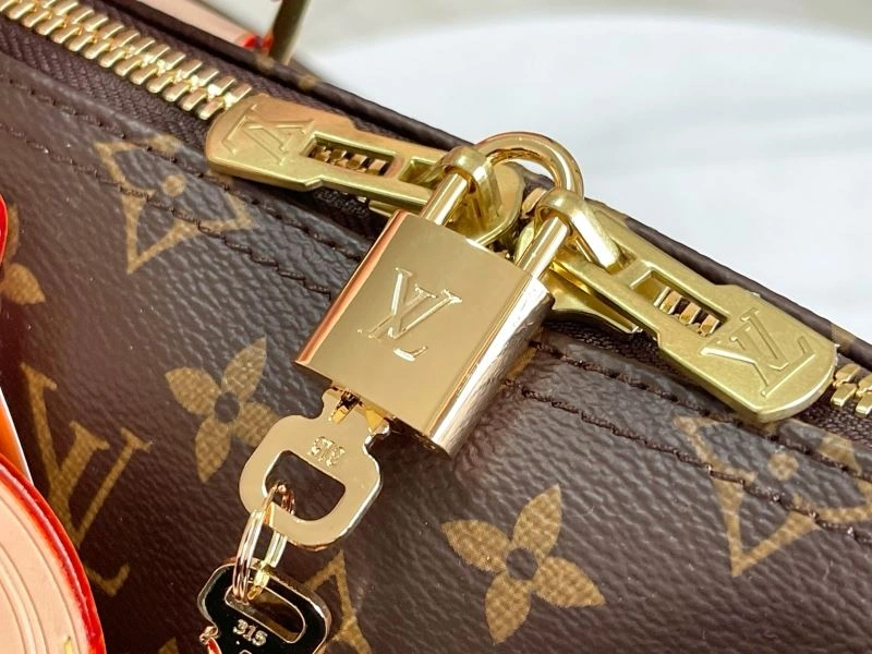 ModernLook Louis Vuitton Travel Bags 93902