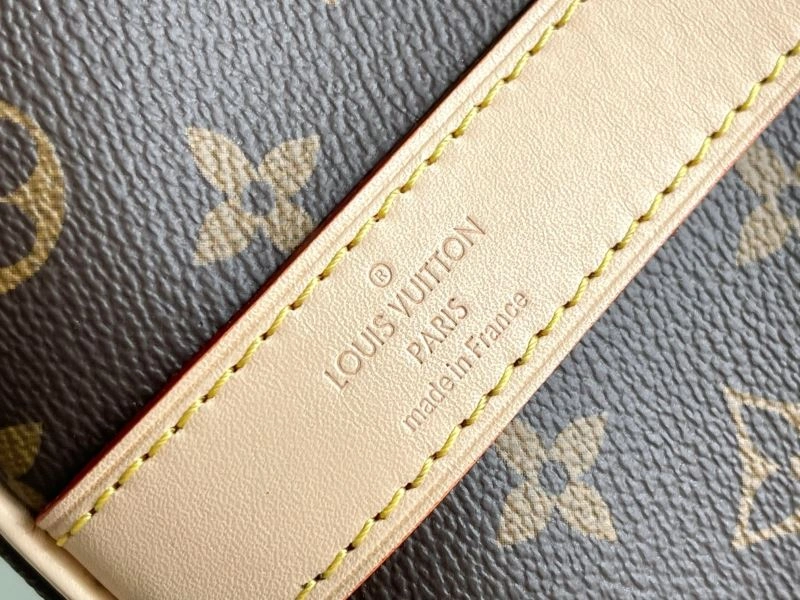 ModernLook Louis Vuitton Travel Bags 93902