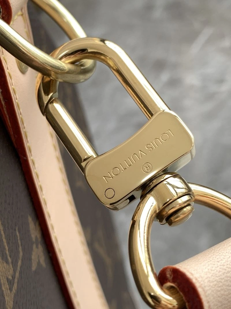 Seasonal Louis Vuitton Travel Bags 93398