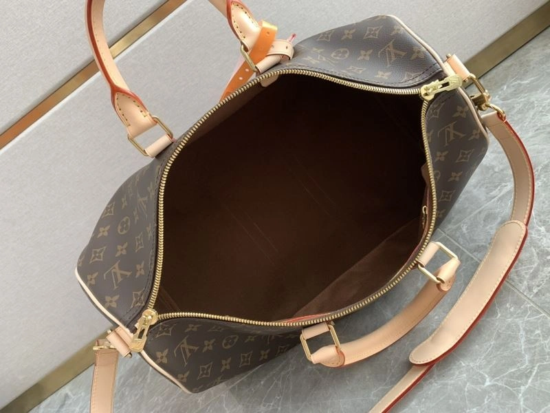 Seasonal Louis Vuitton Travel Bags 93398