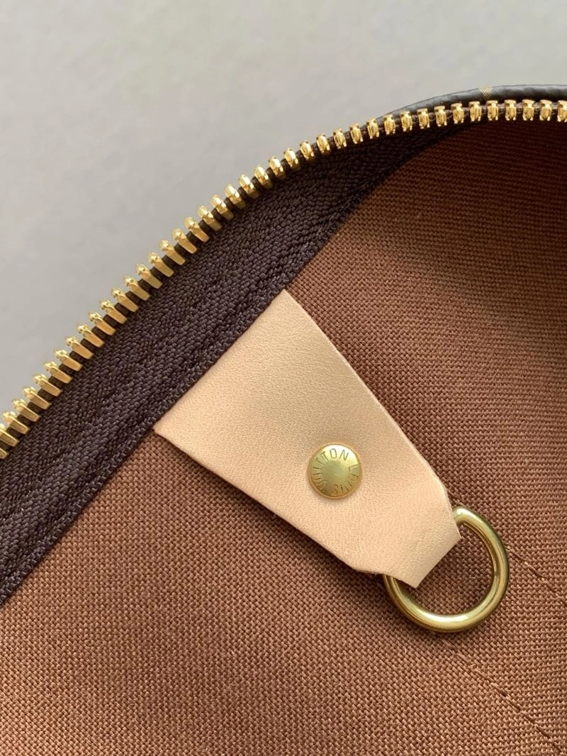 Seasonal Louis Vuitton Travel Bags 93398
