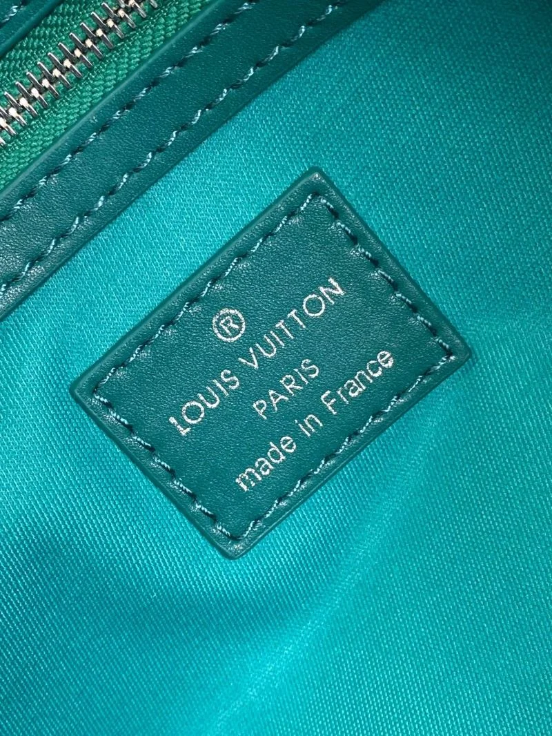 Louis Vuitton Travel Bags Neat 43243