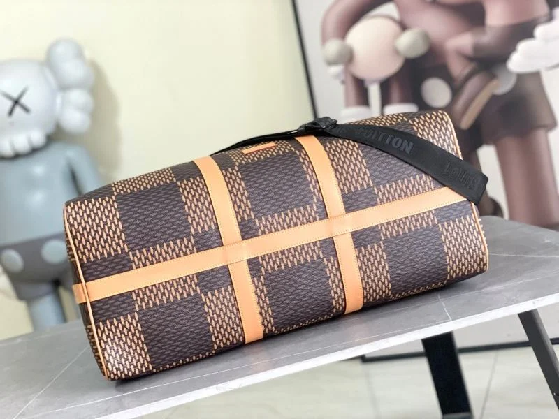 MultiPurpose Louis Vuitton Travel Bags 42230