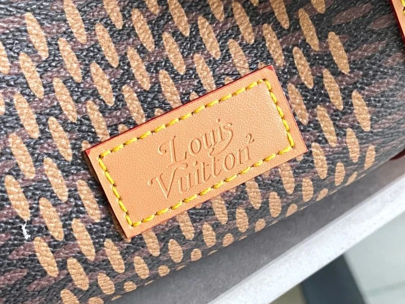 MultiPurpose Louis Vuitton Travel Bags 42230