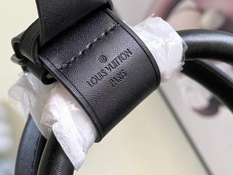 MultiPurpose Louis Vuitton Travel Bags 42230