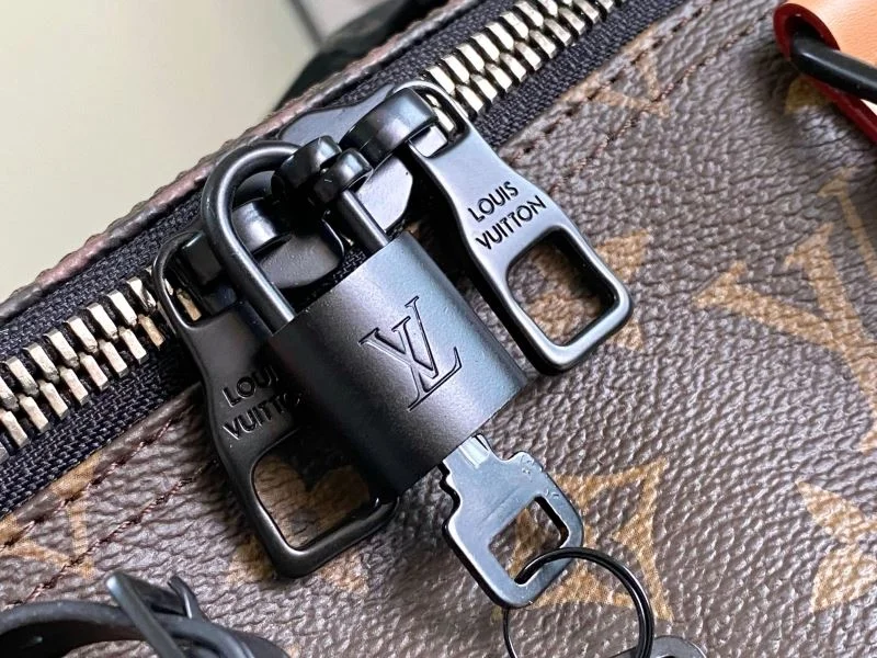 MultiPurpose Louis Vuitton Travel Bags 42230