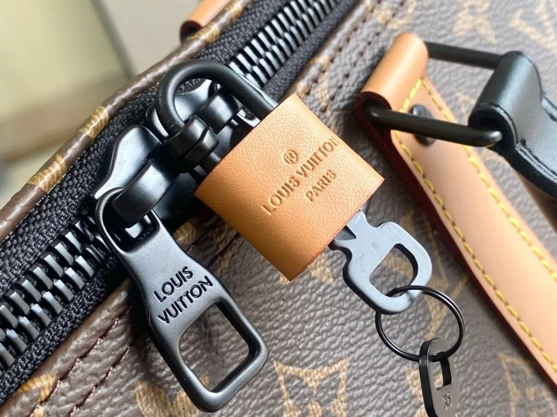 Louis Vuitton Travel Bags RelaxedFit 42224