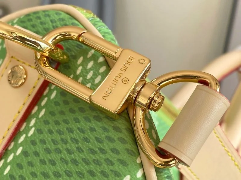 Soft Louis Vuitton Travel Bags 42222