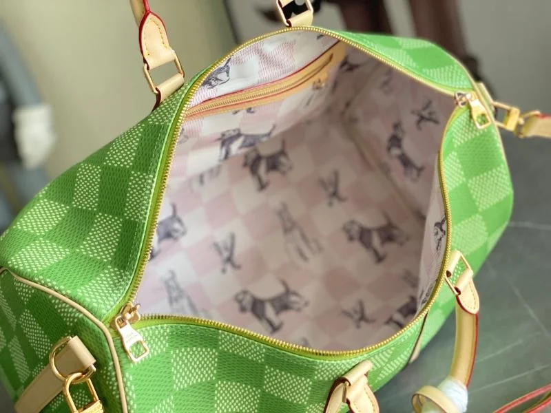 Soft Louis Vuitton Travel Bags 42222