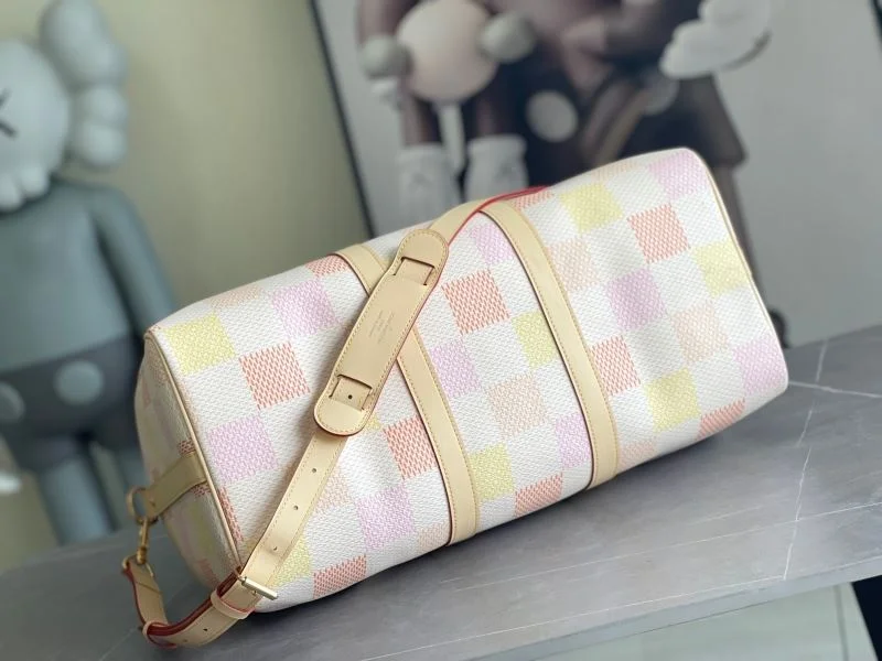 Flexible Louis Vuitton Travel Bags 42270