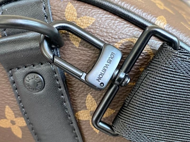 Bold Louis Vuitton Travel Bags 42221