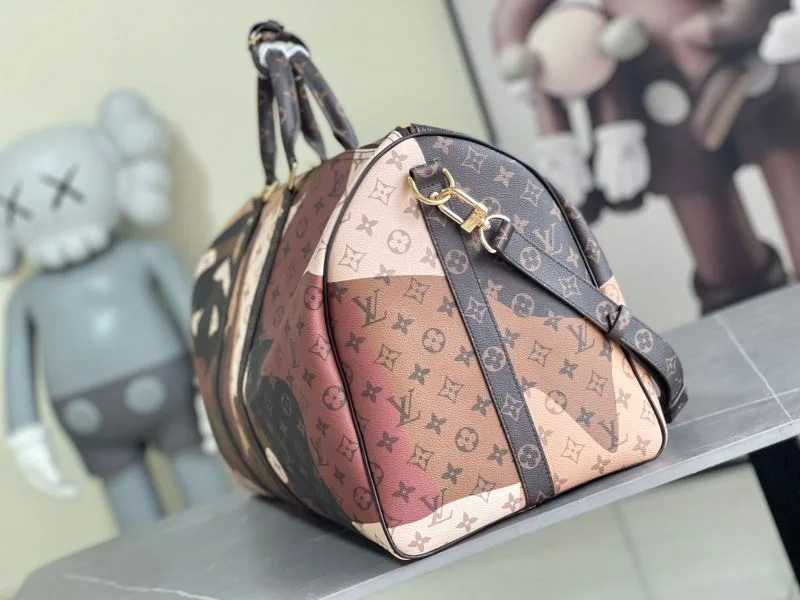 Chic Louis Vuitton Travel Bags 42207