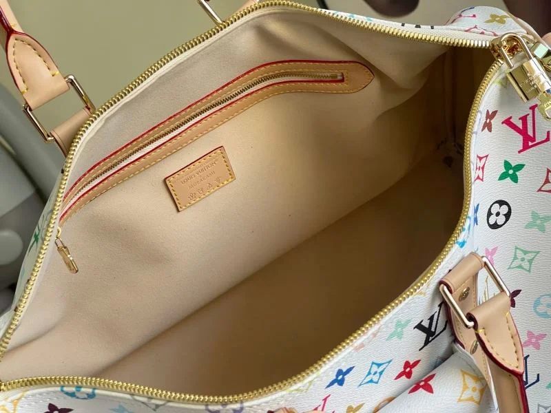 Stretchable Louis Vuitton Travel Bags 42199