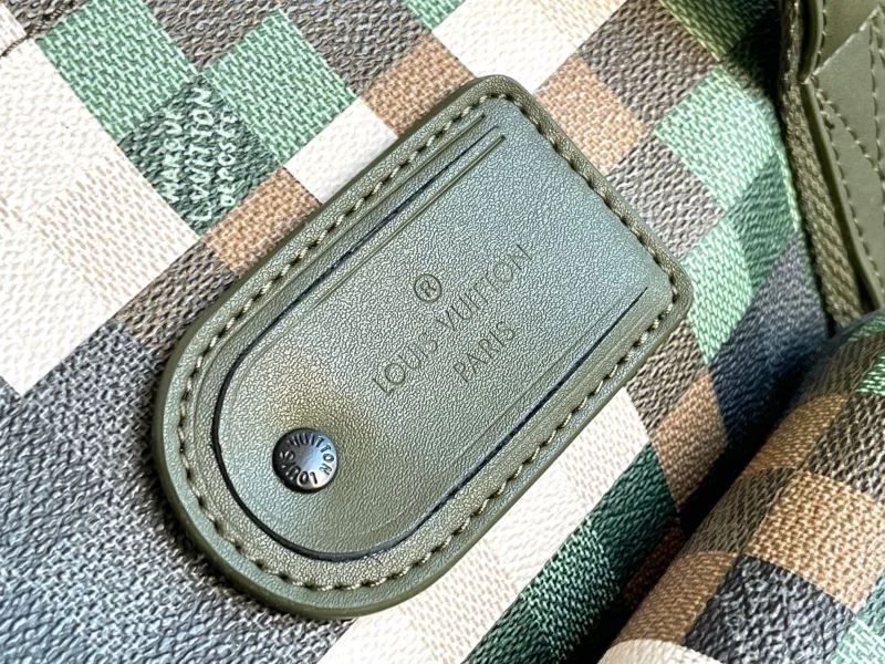 Louis Vuitton Travel Bags Practical 42239