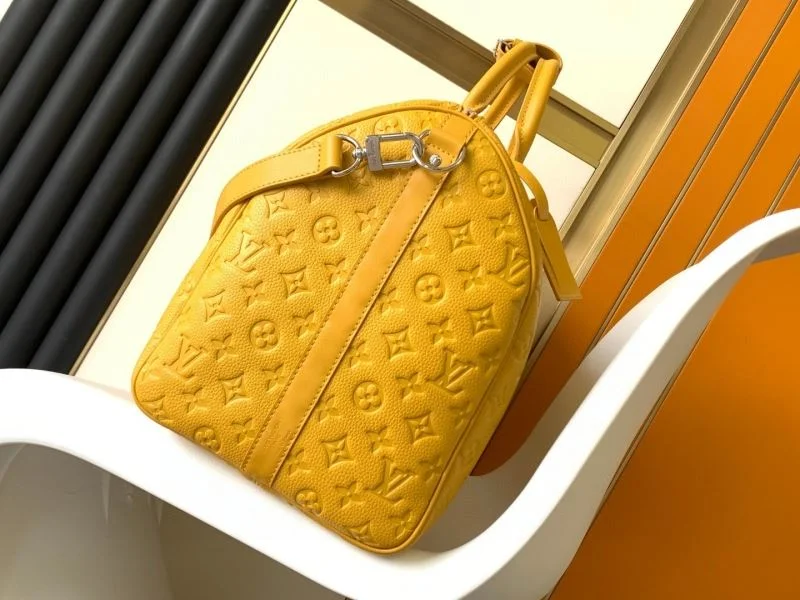 Comfortable Louis Vuitton Travel Bags 42223