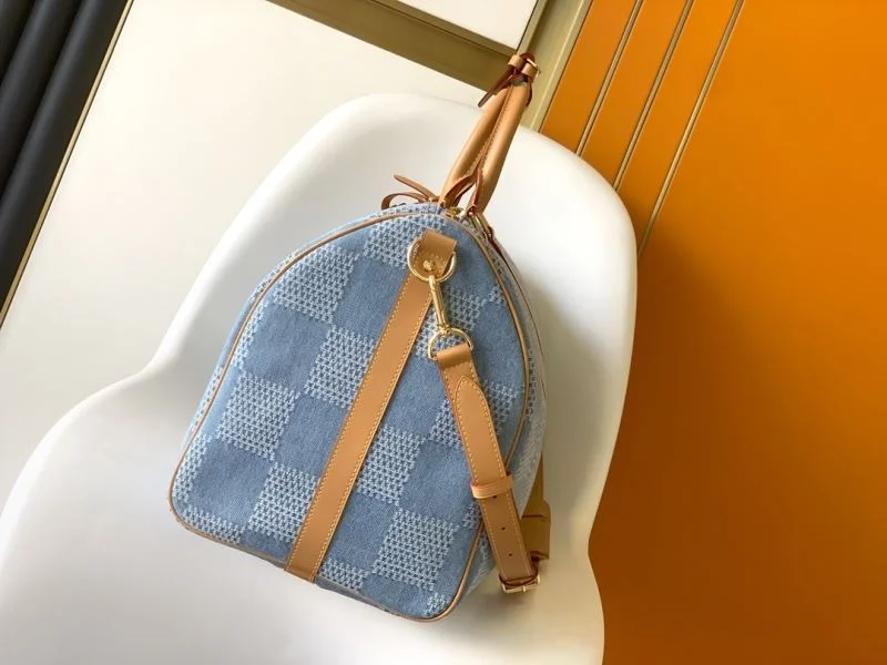 EyeCatching Louis Vuitton Travel Bags 42178