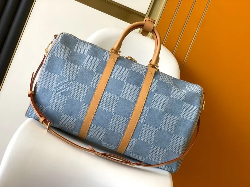 EyeCatching Louis Vuitton Travel Bags 42178