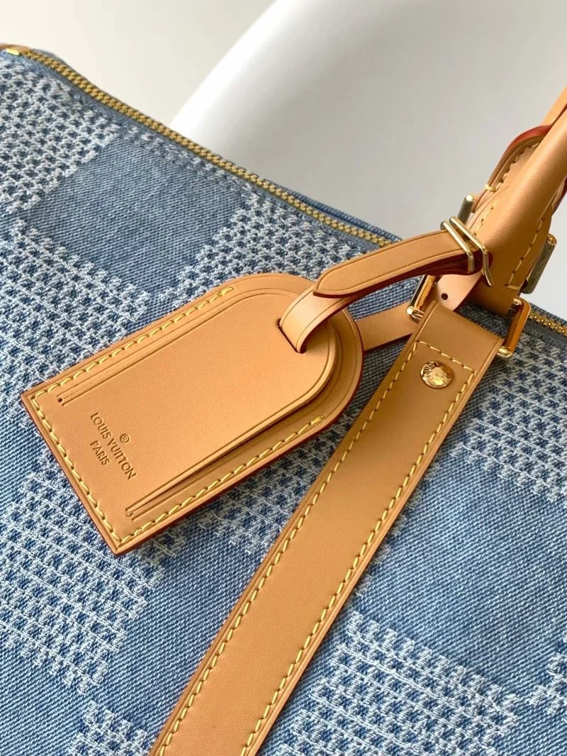 EyeCatching Louis Vuitton Travel Bags 42178