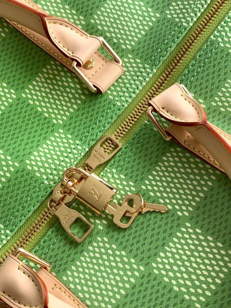 Louis Vuitton Travel Bags Elegant 37608