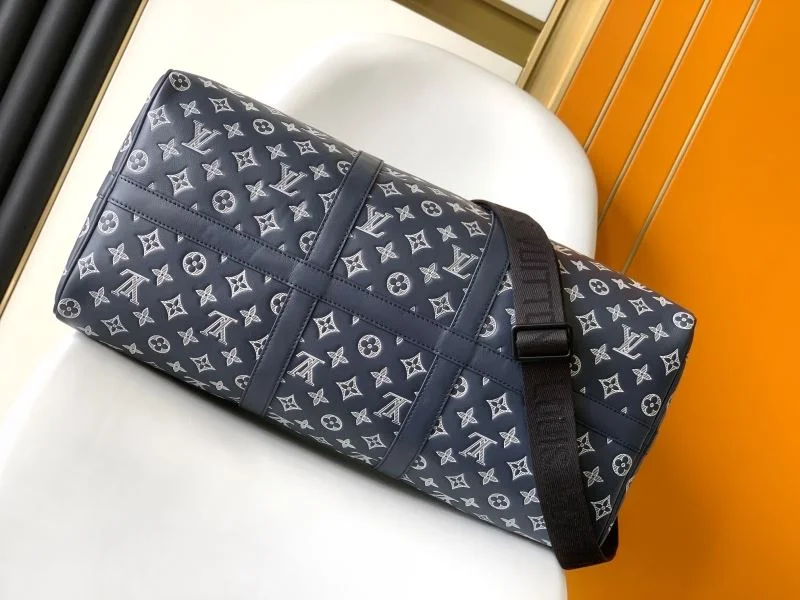 Comfortable Louis Vuitton Travel Bags 42176