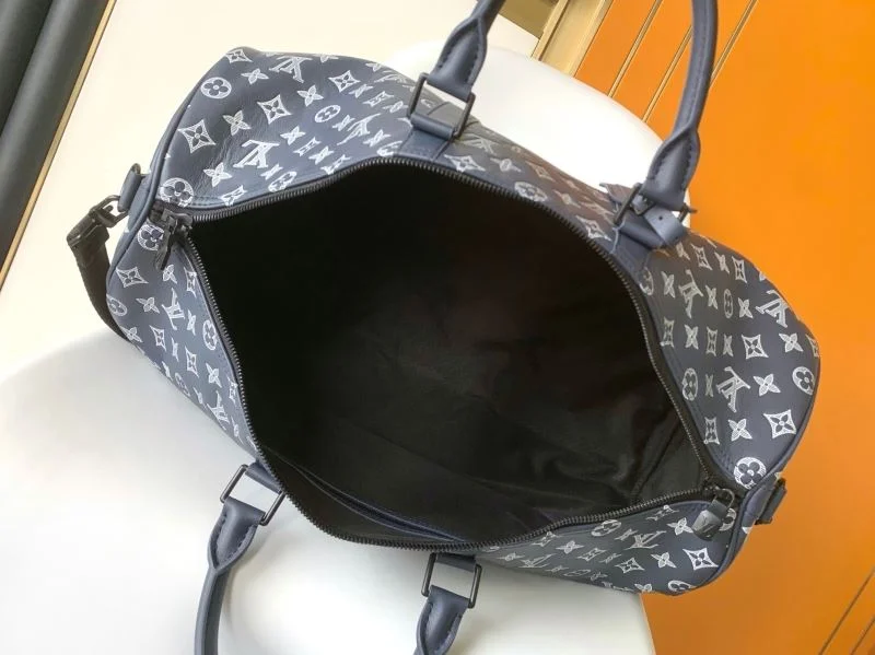 Comfortable Louis Vuitton Travel Bags 42176