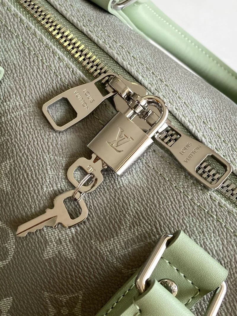 Functional Louis Vuitton Travel Bags 42196