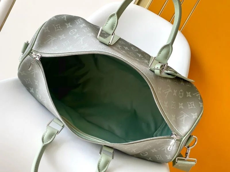 Functional Louis Vuitton Travel Bags 42196