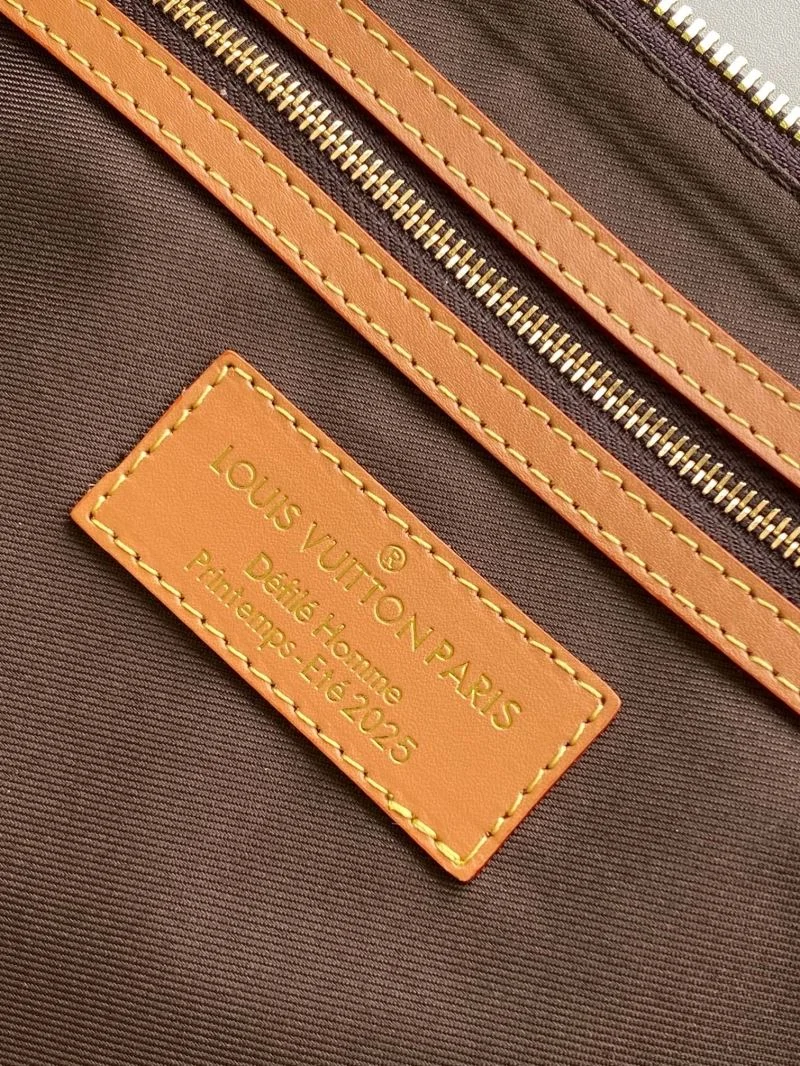 Compact Louis Vuitton Travel Bags 42135