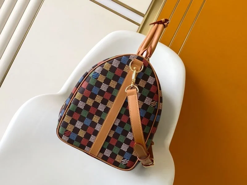 Compact Louis Vuitton Travel Bags 42135