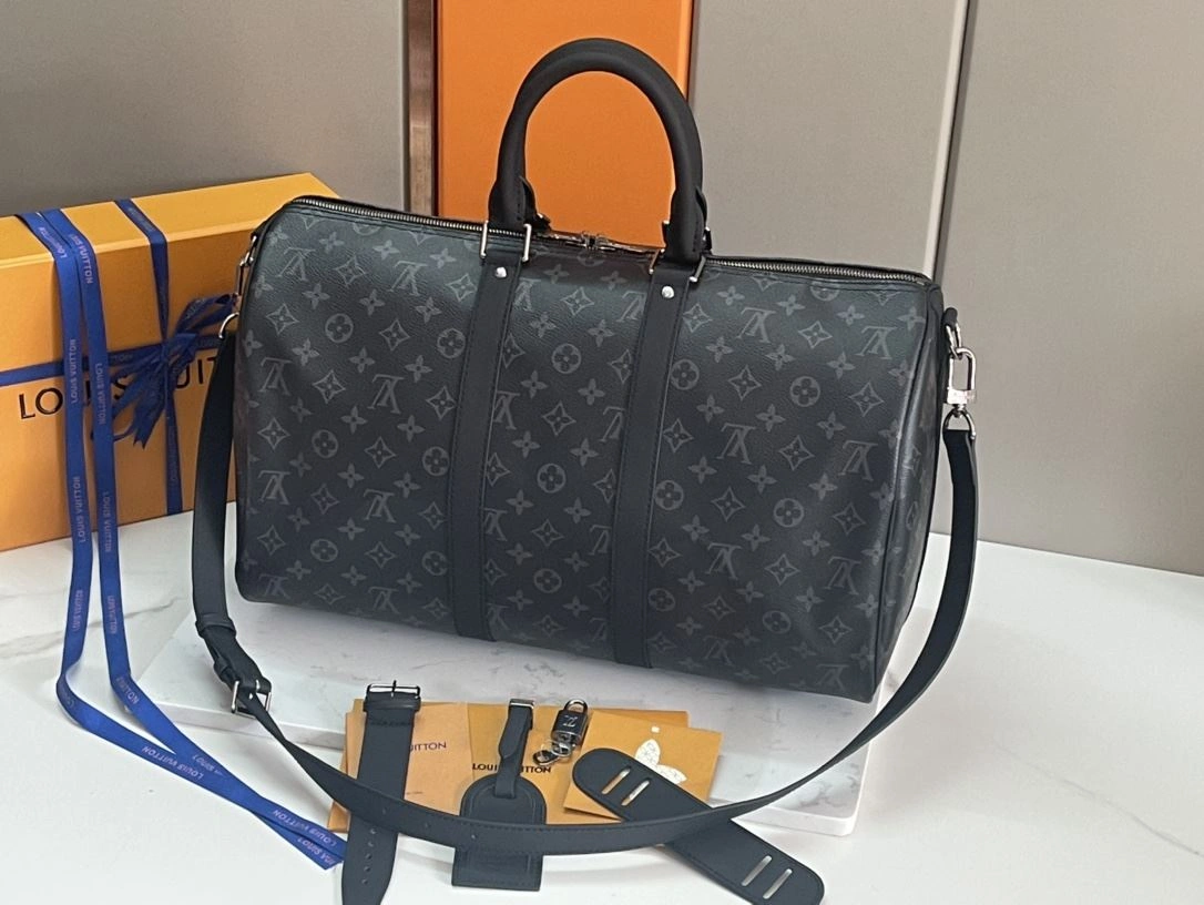 RelaxedFit Louis Vuitton Travel Bags 91789