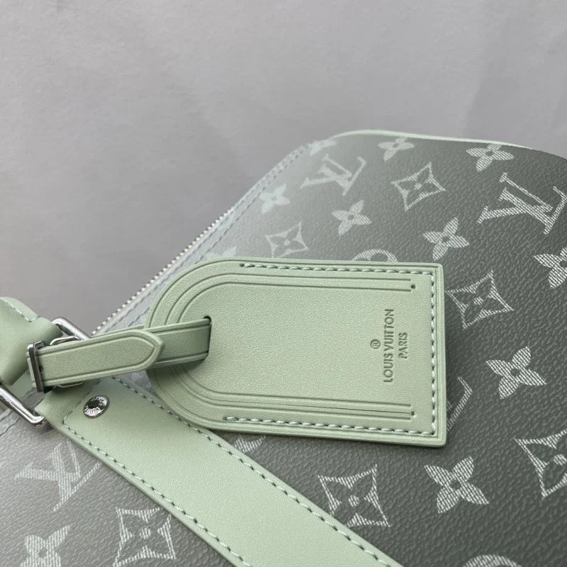 Louis Vuitton Travel Bags Fashionable 41674