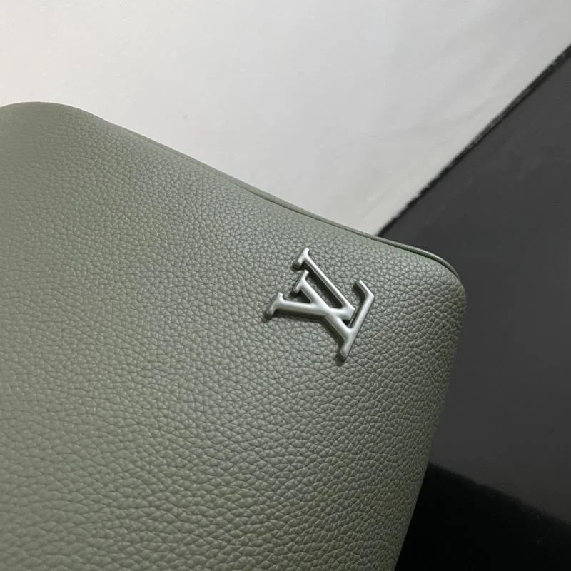 GoodFit Louis Vuitton Travel Bags 41471