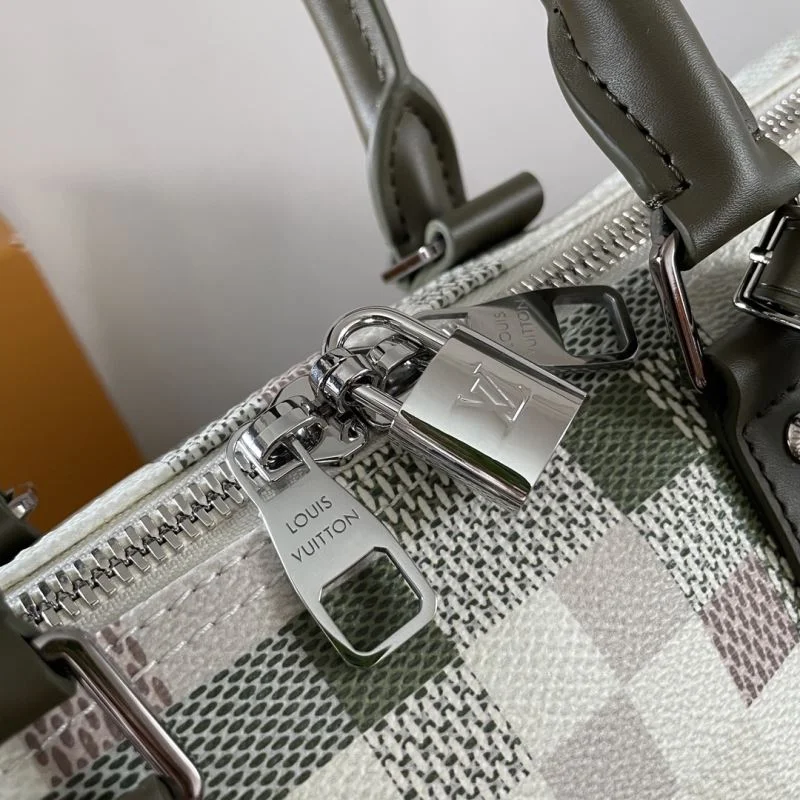 Louis Vuitton Travel Bags RelaxedFit 41501