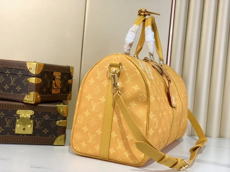 Sporty Louis Vuitton Travel Bags 41002