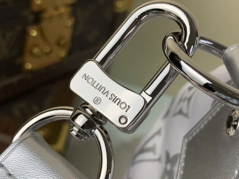Louis Vuitton Travel Bags Unique 40992