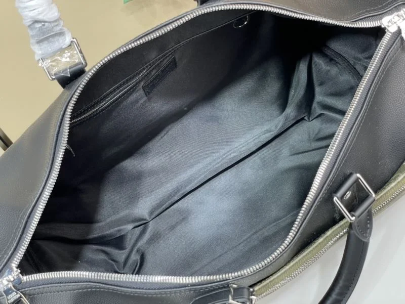 Louis Vuitton Travel Bags Trendsetting 40264