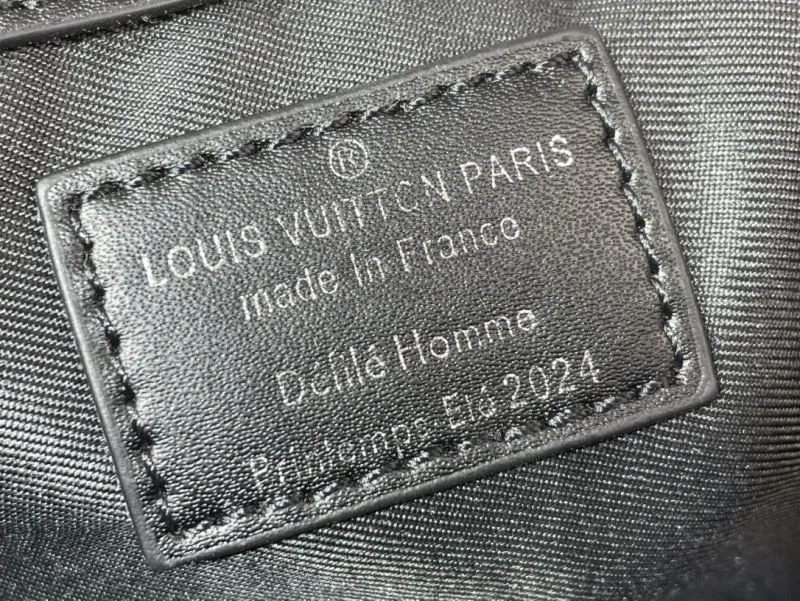 Louis Vuitton Travel Bags Trendsetting 40264