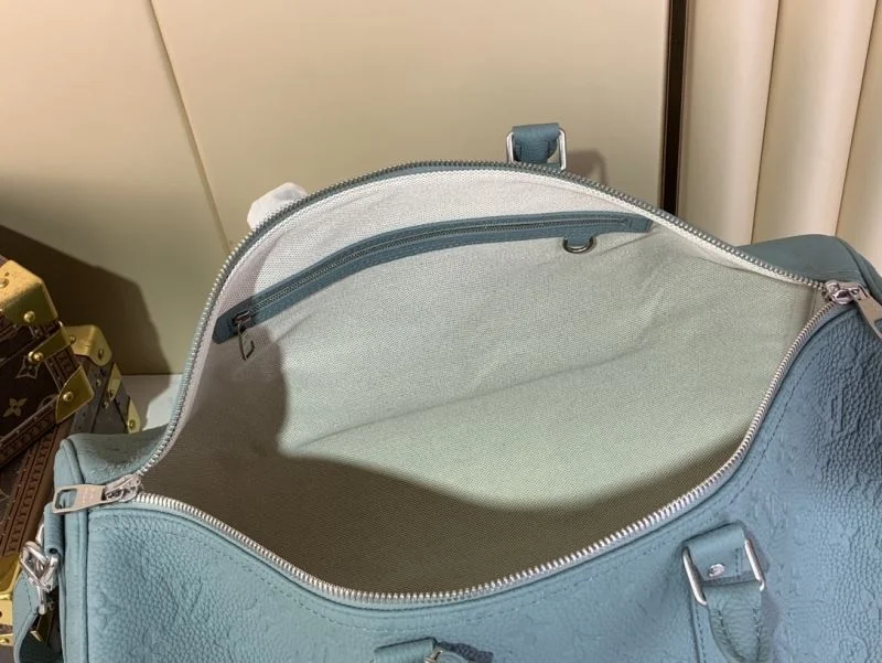 Louis Vuitton Travel Bags ModernLook 40265
