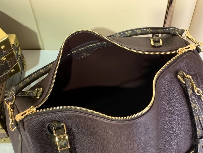 Unisex Louis Vuitton Travel Bags 40253