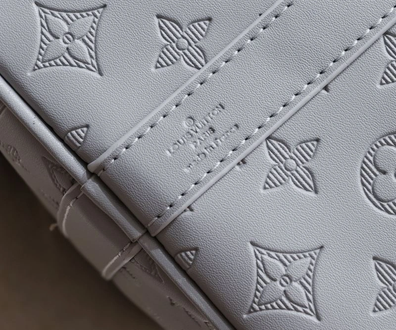 Louis Vuitton Travel Bags NewStyle 79111