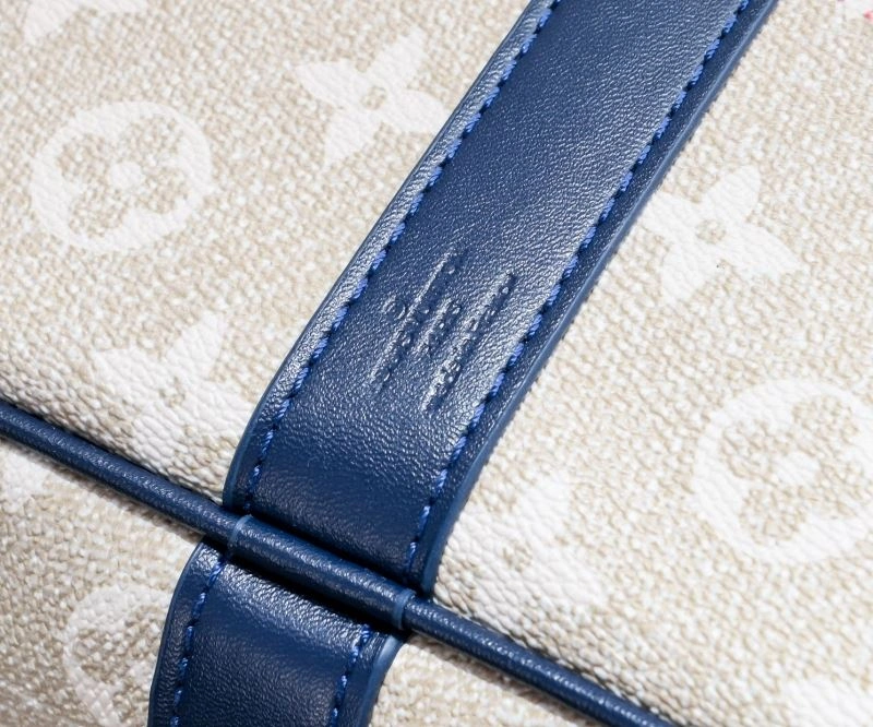 Trendsetting Louis Vuitton Travel Bags 79110