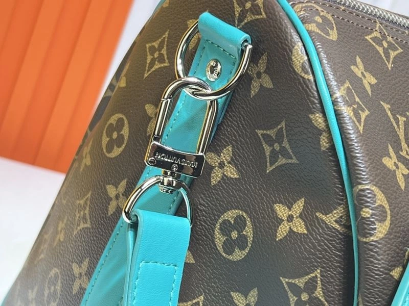 Louis Vuitton Travel Bags Vibrant 79102