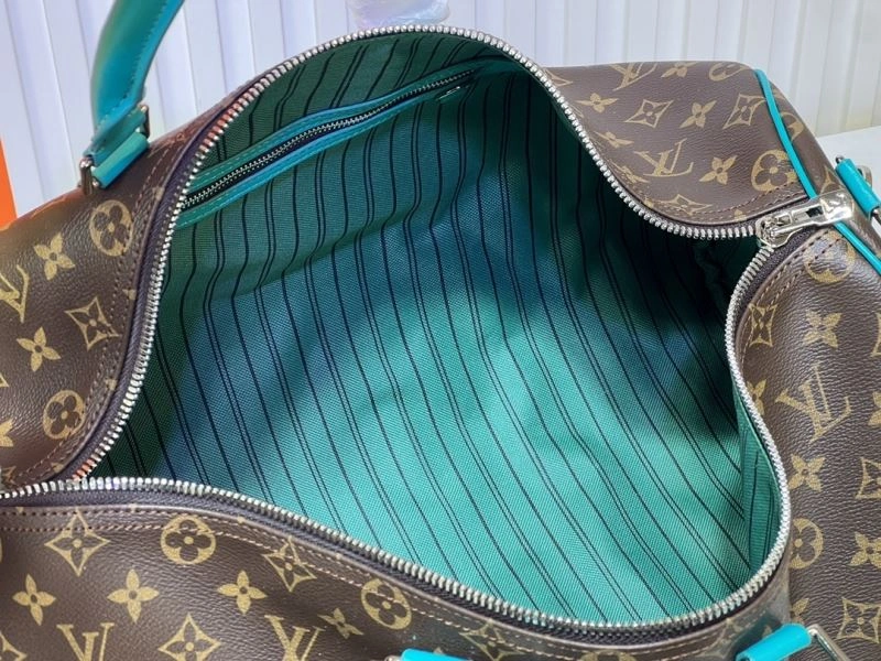 Louis Vuitton Travel Bags Vibrant 79102