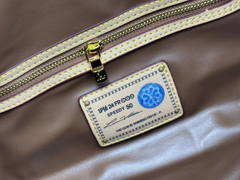 Louis Vuitton Travel Bags Cozy 79103