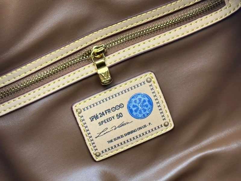 Louis Vuitton Travel Bags Stylish 79093