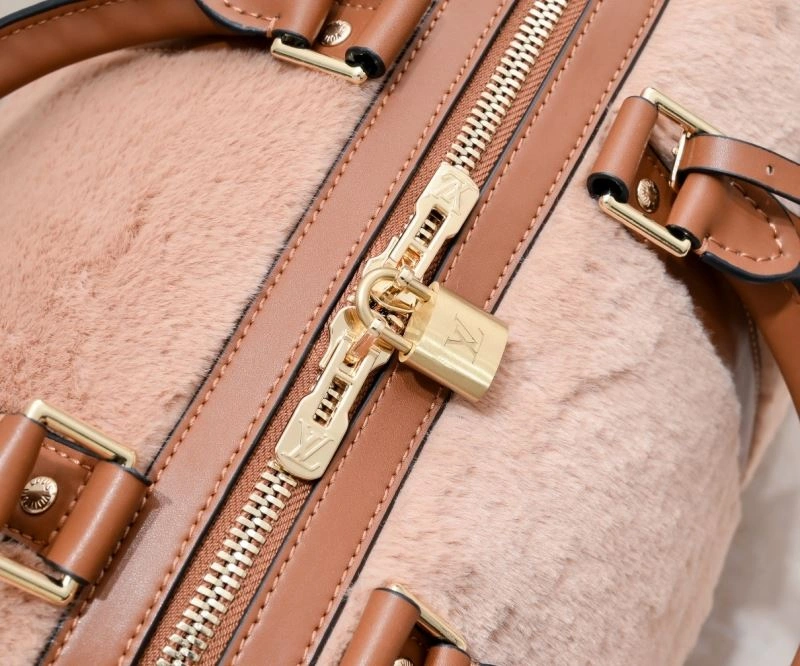 Louis Vuitton Travel Bags Versatile 79079
