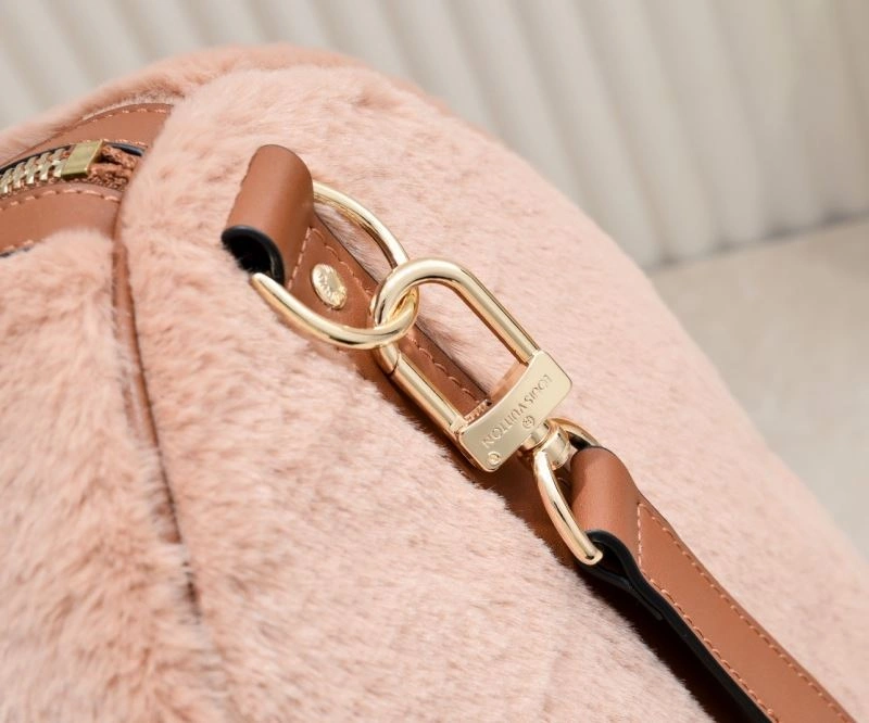 Louis Vuitton Travel Bags Versatile 79079