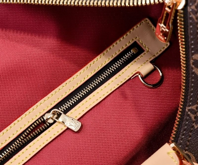 Louis Vuitton Travel Bags MultiPurpose 79045