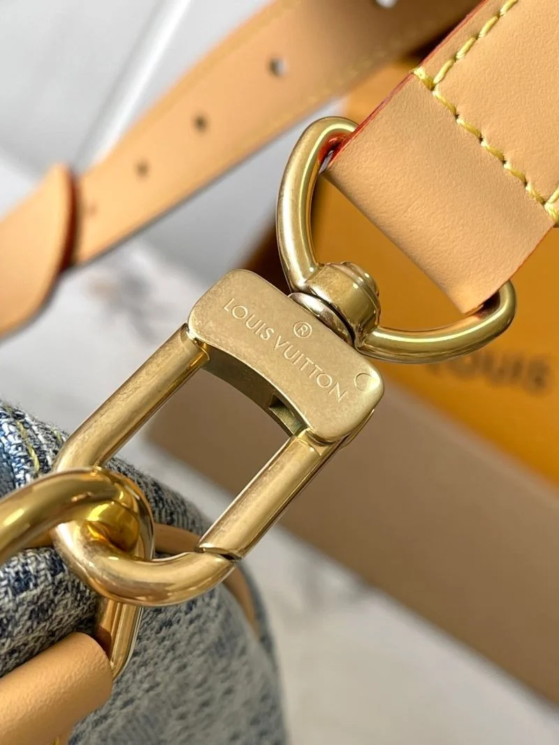 Louis Vuitton Travel Bags Classic 39321
